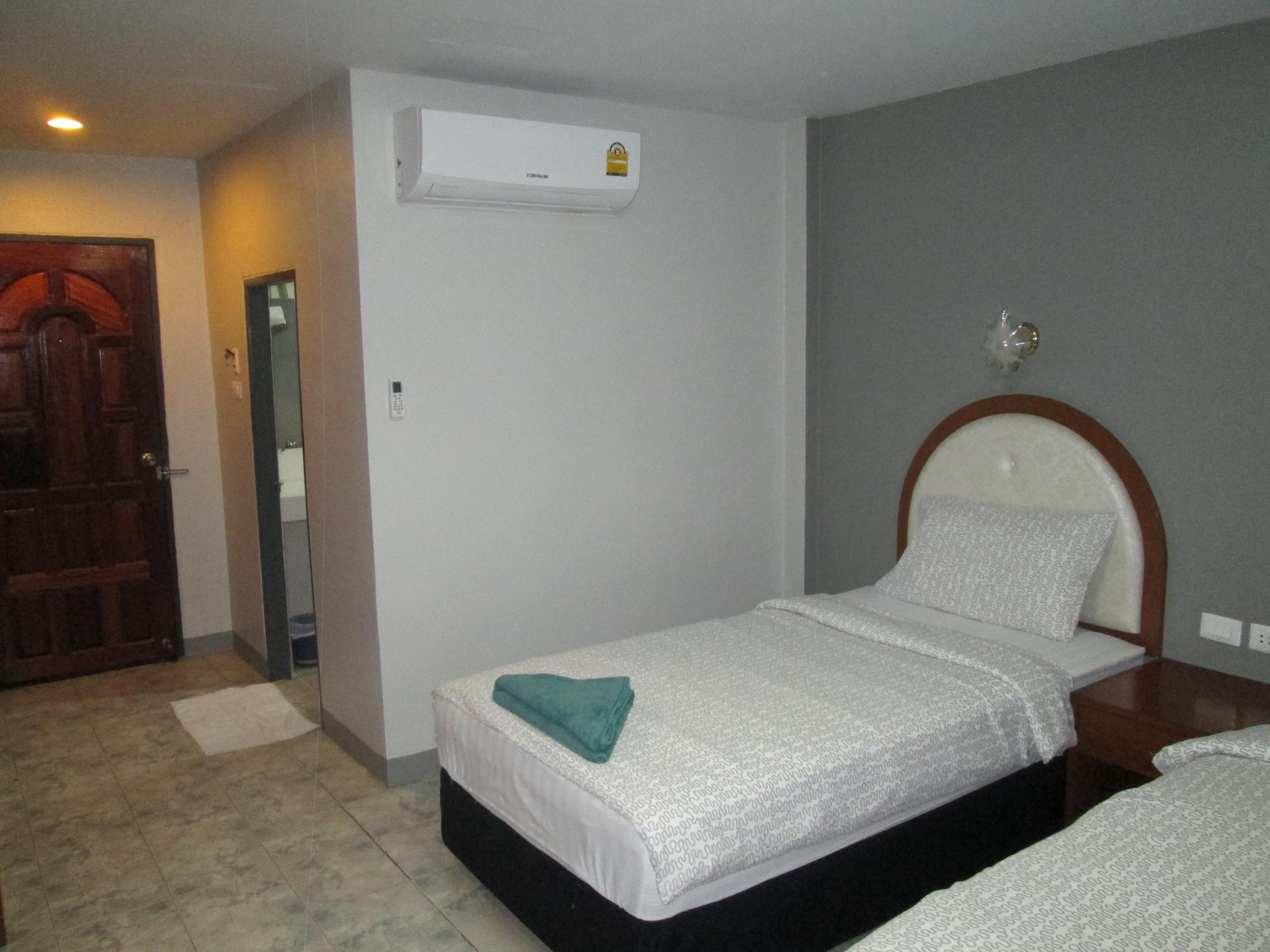 Pineapple Guesthouse Karon Εξωτερικό φωτογραφία