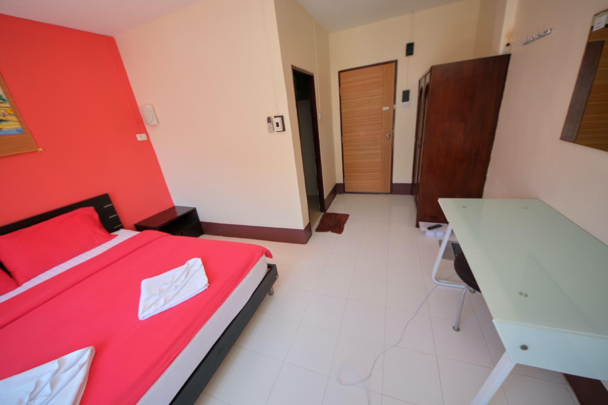 Pineapple Guesthouse Karon Εξωτερικό φωτογραφία