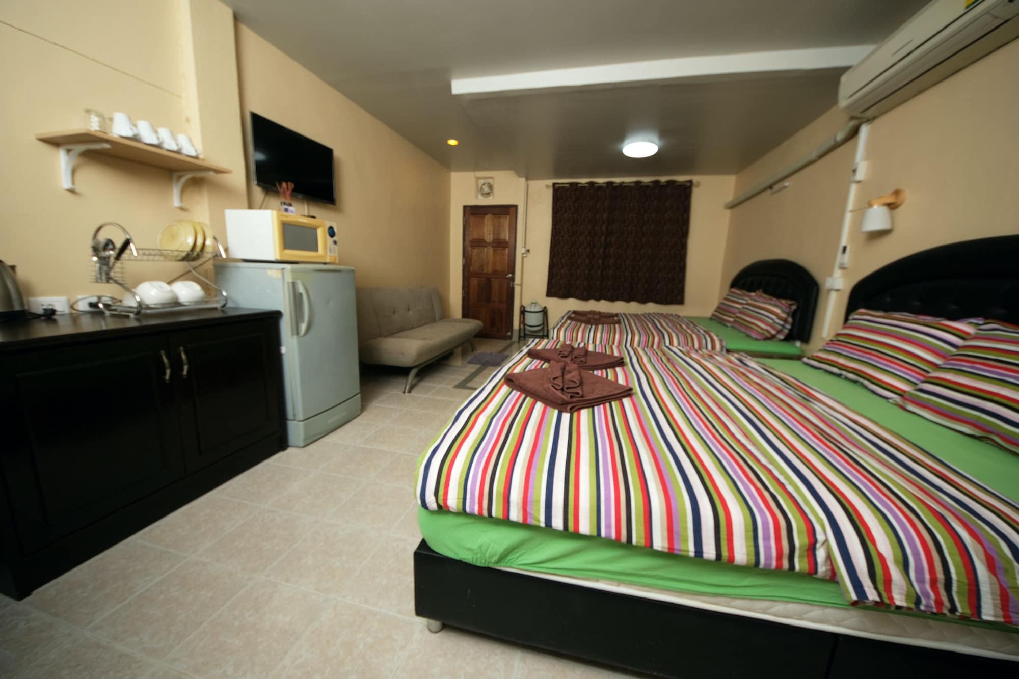 Pineapple Guesthouse Karon Εξωτερικό φωτογραφία