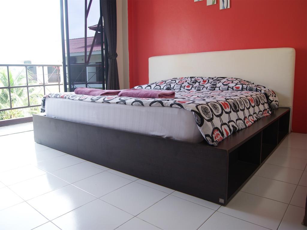 Pineapple Guesthouse Karon Δωμάτιο φωτογραφία