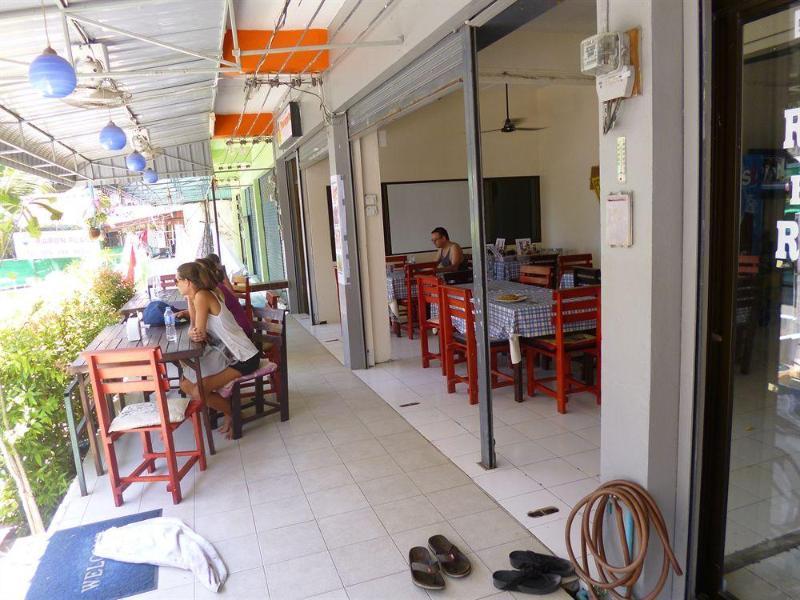 Pineapple Guesthouse Karon Εξωτερικό φωτογραφία