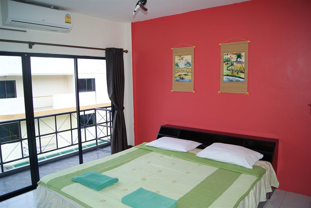 Pineapple Guesthouse Karon Εξωτερικό φωτογραφία