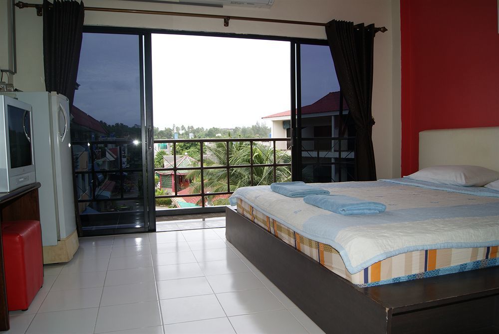 Pineapple Guesthouse Karon Εξωτερικό φωτογραφία